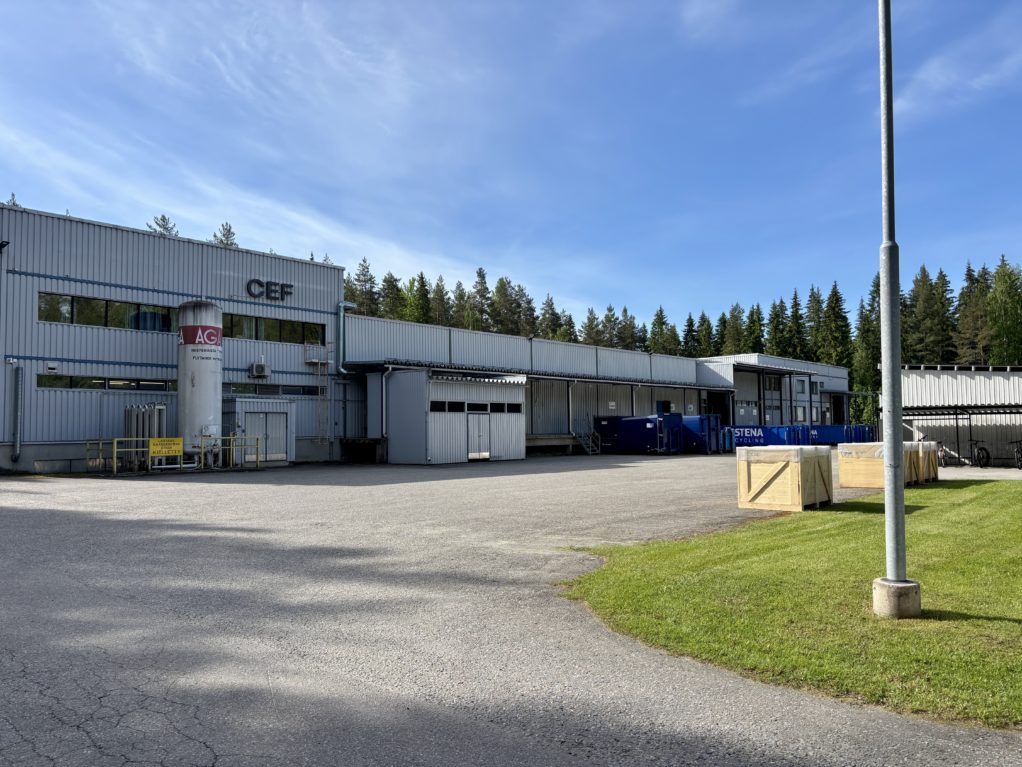 CEF tehdas kesälomalla 2026